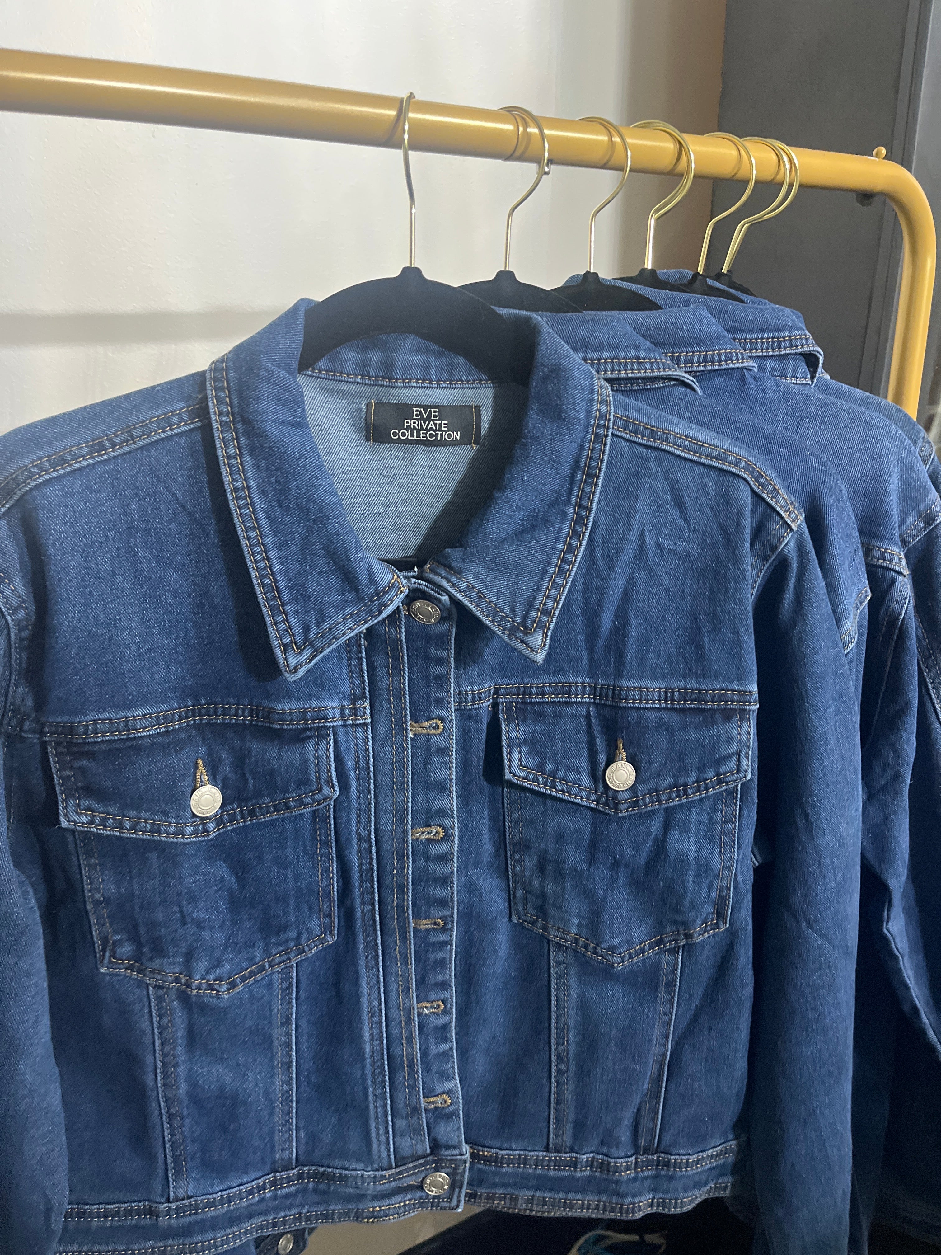 EVE PRIVATE COLLECTION - Women's House Crest Cropped Denim Jacket